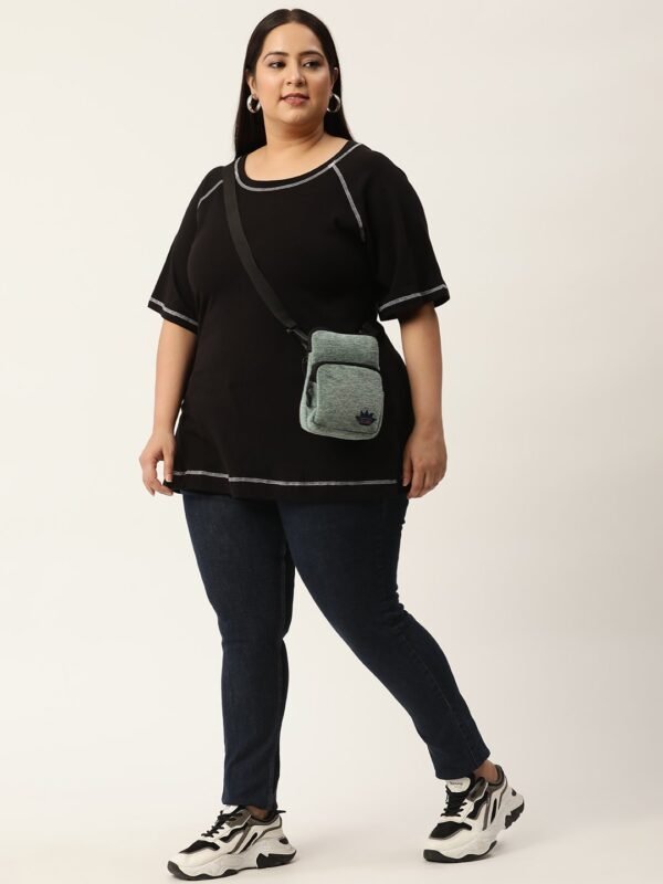 Women's Plus Size  Black Solid Color Cotton Knitted T-shirt